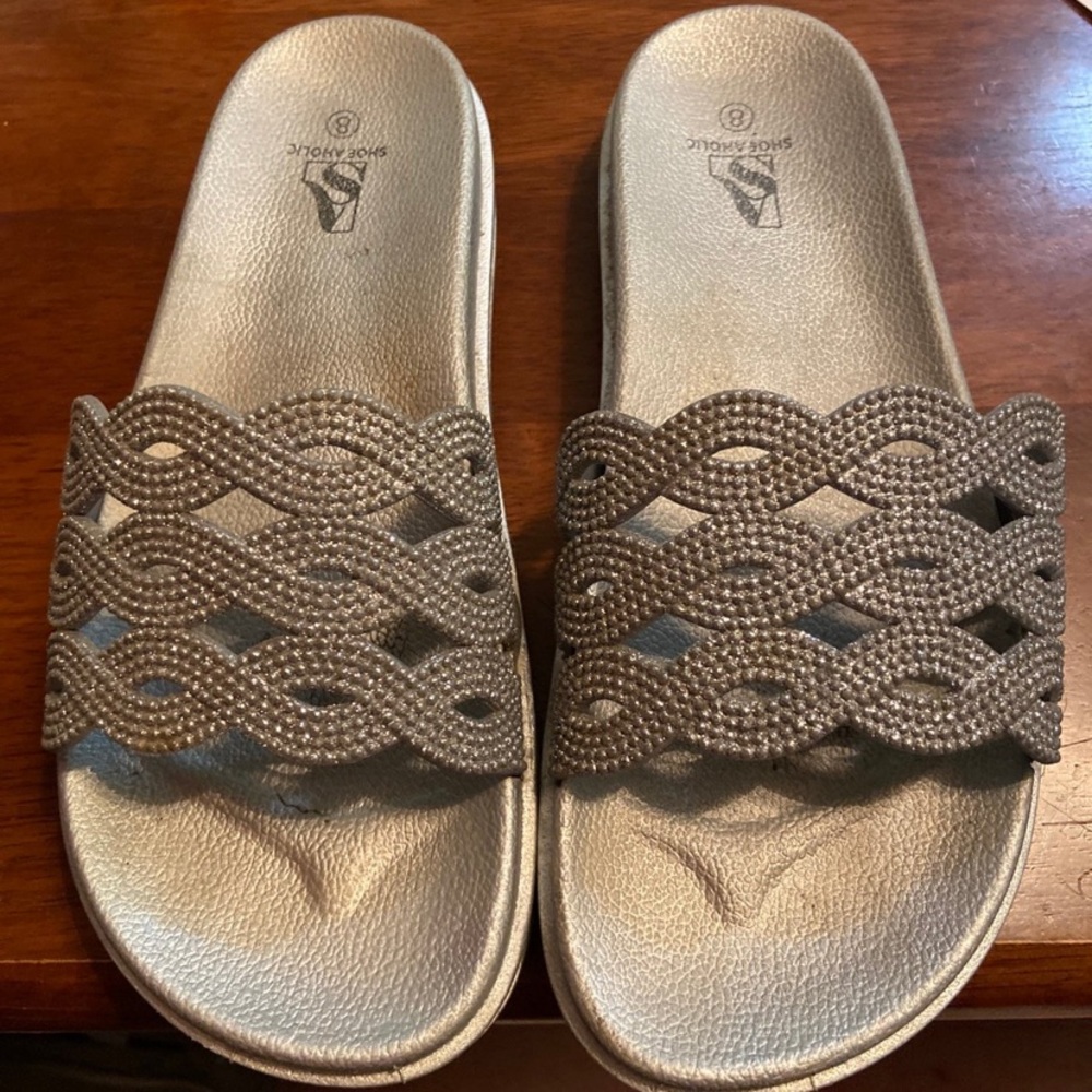 Cute silver blingy sandals in good condition
